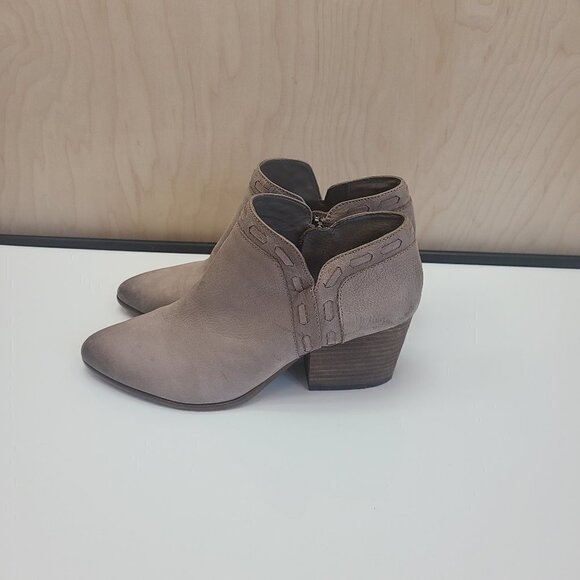 Vince Camuto Tan Chunky Heel Inside Zipper Booties - Picture 1 of 6